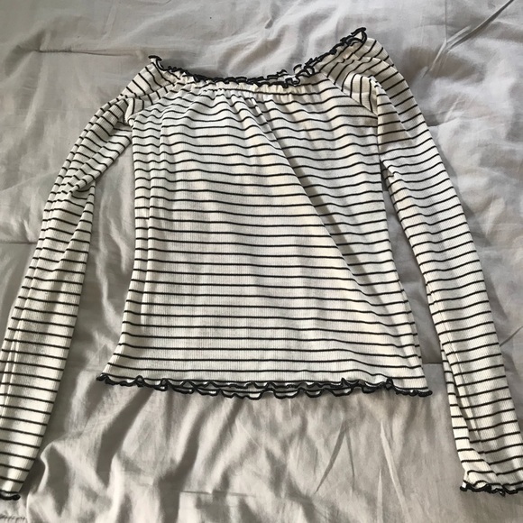 Off the shoulder top - Picture 1 of 2